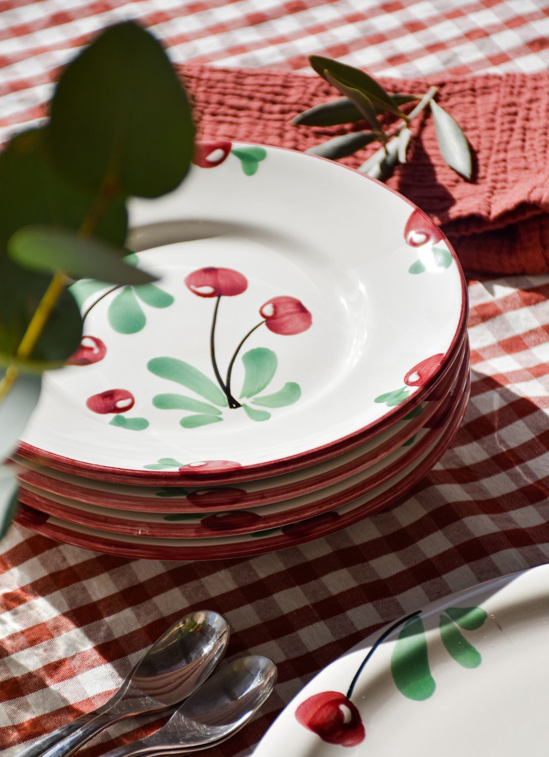 ENSEMBLE 4 ASSIETTES AMARENA