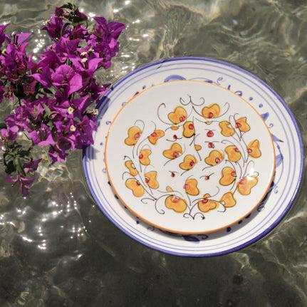 Assiettes colorées