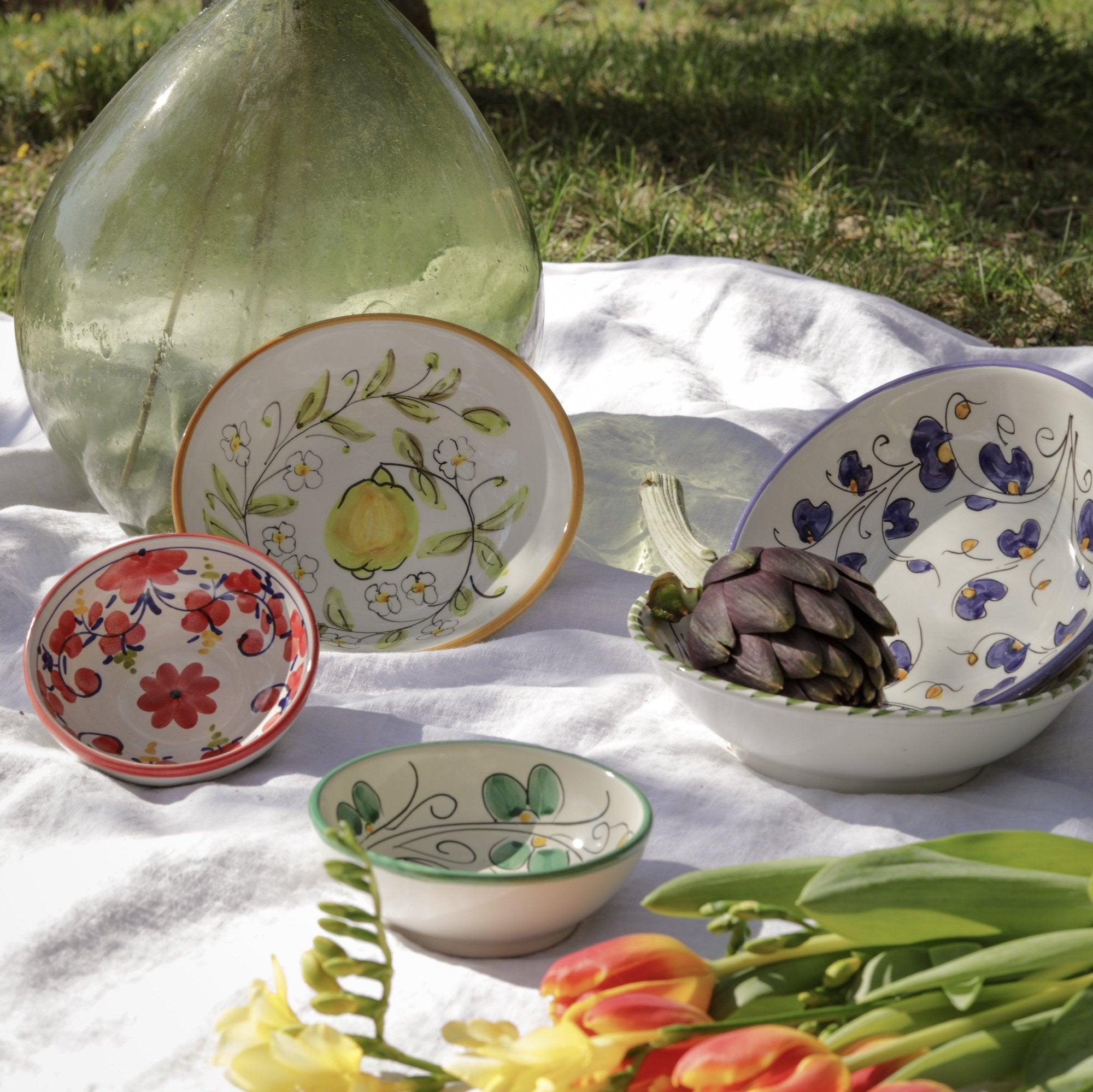 Vaisselle colorée en céramique italienne