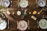 Table colorée avec de la vaisselle italienne en céramique - vintage - Molleni