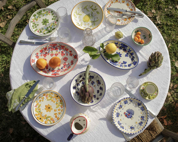 Tables colorées d'assiettes en céramique d'italie 
